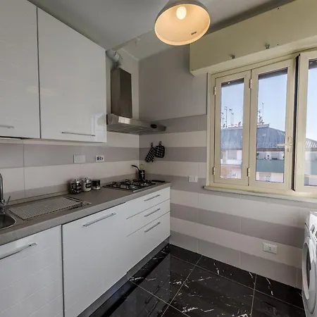 Style134 Apartment 50 Meters From Metro A Lucio Sestio Station Exterior foto
